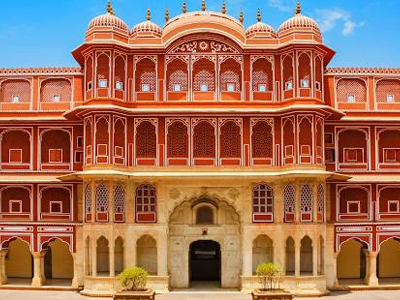 Explore The Beauty of the Pink City with KK Holidays